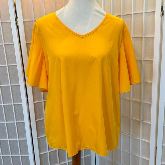 Yellow Women's V-Neck Top, size XL - Picture 1 of 3